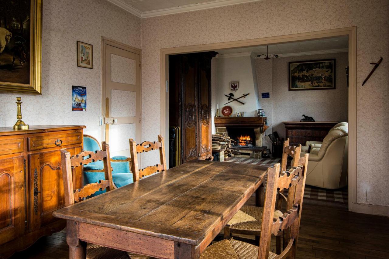 Chambres D'Hotes Gobillon マントノン エクステリア 写真